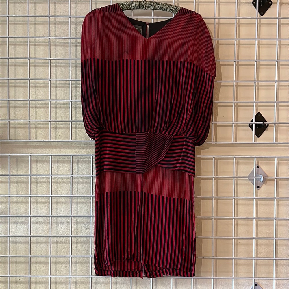Vintage Secrets red and black fitted dress